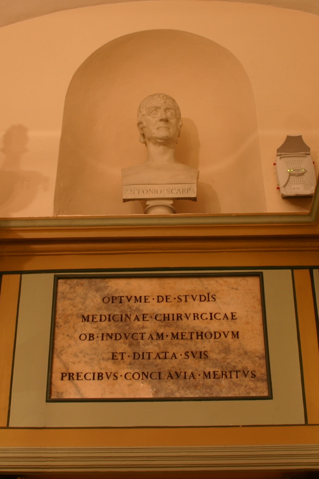 Antonio Scarpa's bust and memorial tablet, Museo per la Storia dell'Università, Pavia - 02.JPG